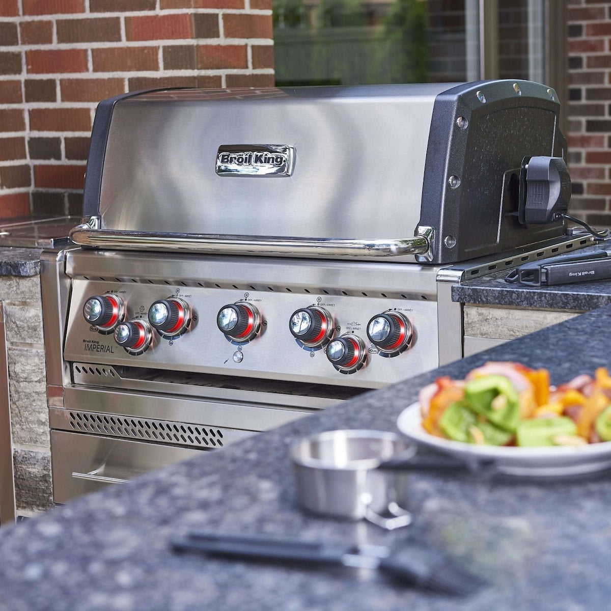 Broil King Imperial QS590 5-Burner Built-In Gas Grill With Rotisserie, Side Burner & iQue™ Technology Control