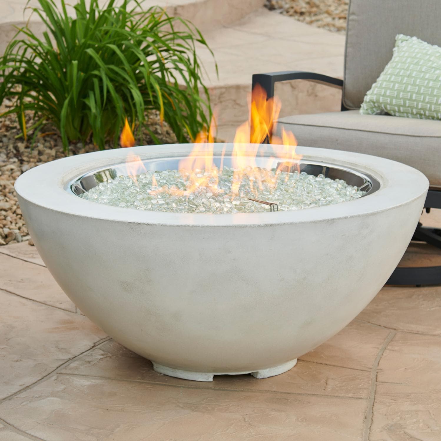 Villa View 42-Inch Round Glass Fiber Reinforced Concrete Natural Gas Fire Bowl in White