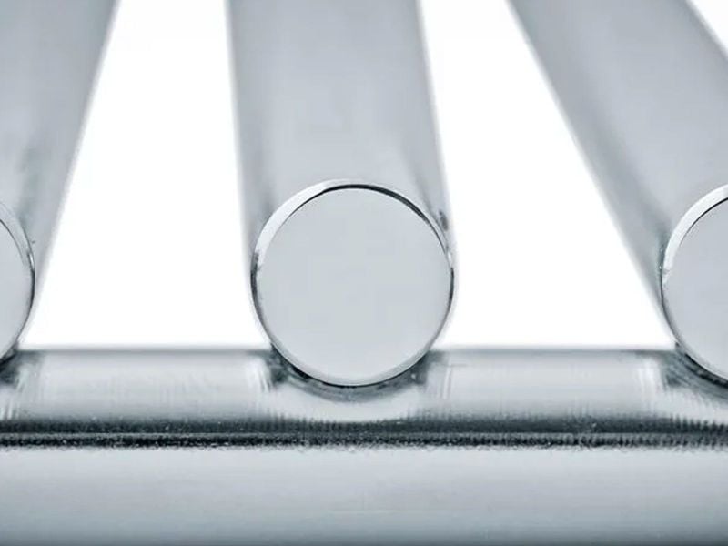 Broil King Baron S 490 PRO IR 4-Burner Gas Grill With Rotisserie and Sear Station