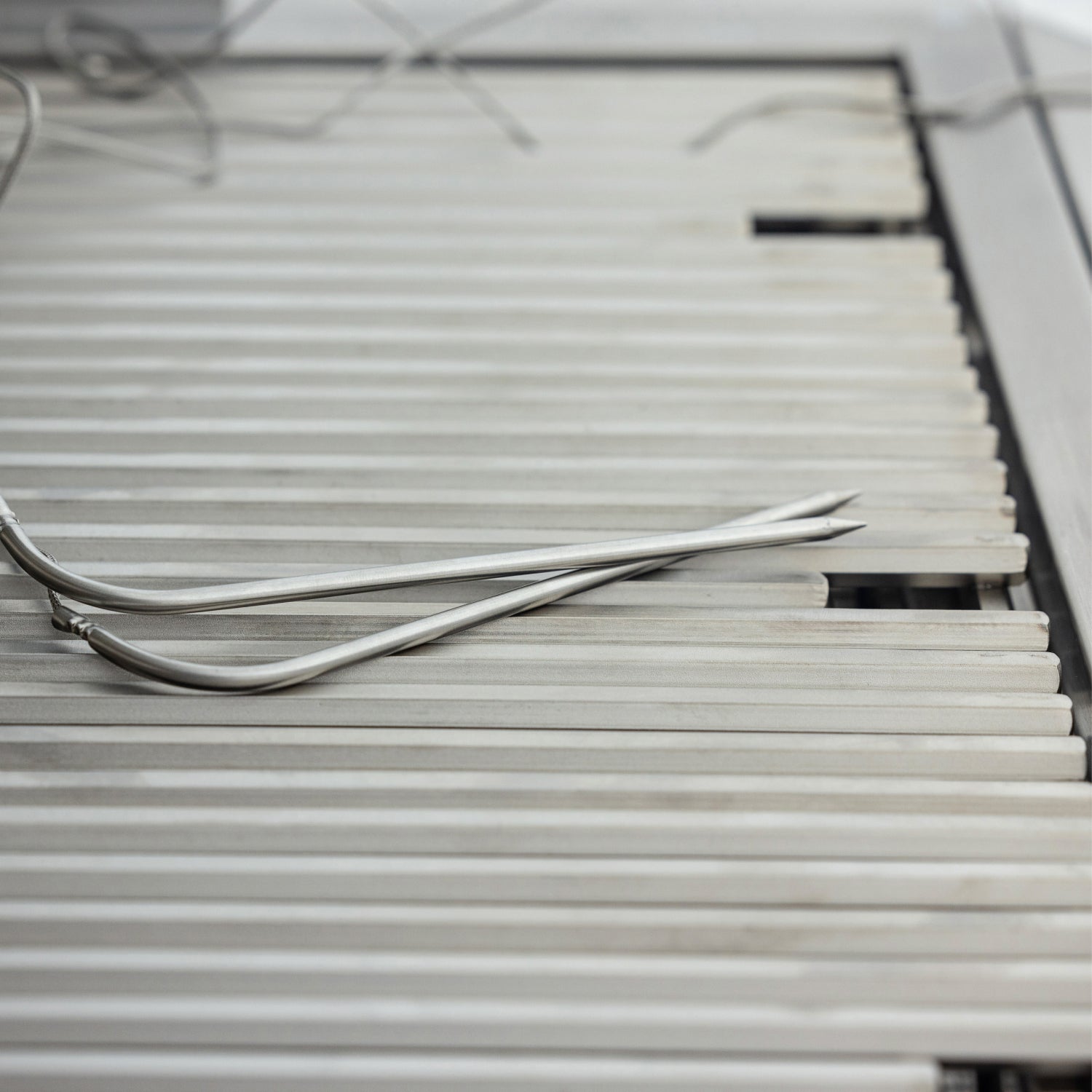 Blaze LTE PRO 40-Inch 5-Burner Built-in Grill w/ Digital Temperature Screen and Rear Infrared Burner