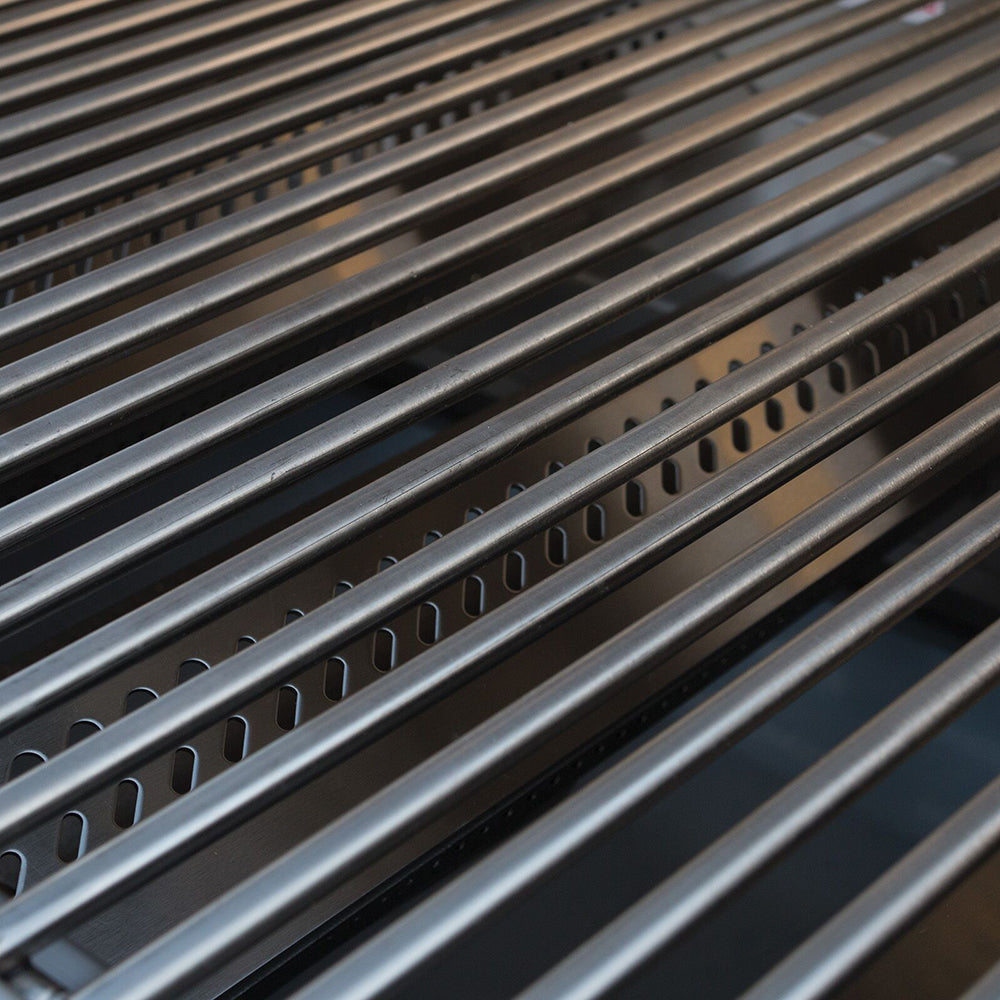 Bull Outlaw 30-Inch 4-Burner Built-In Gas Grill