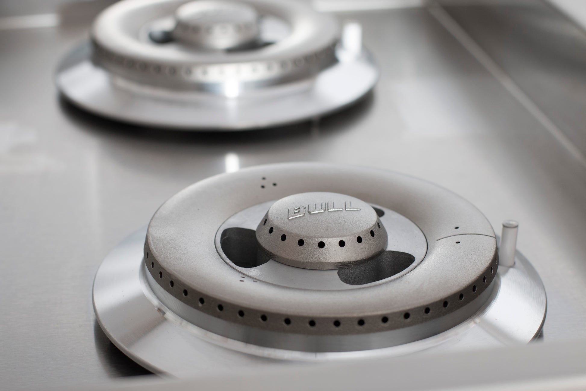 Bull Double Stainless Steel Built-In Side Burner with Stainless Steel Lid