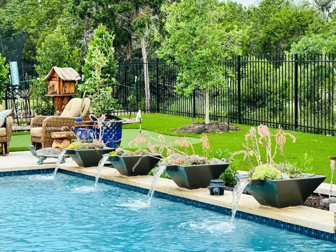 Cascade Water + Planter Square Conical Concrete