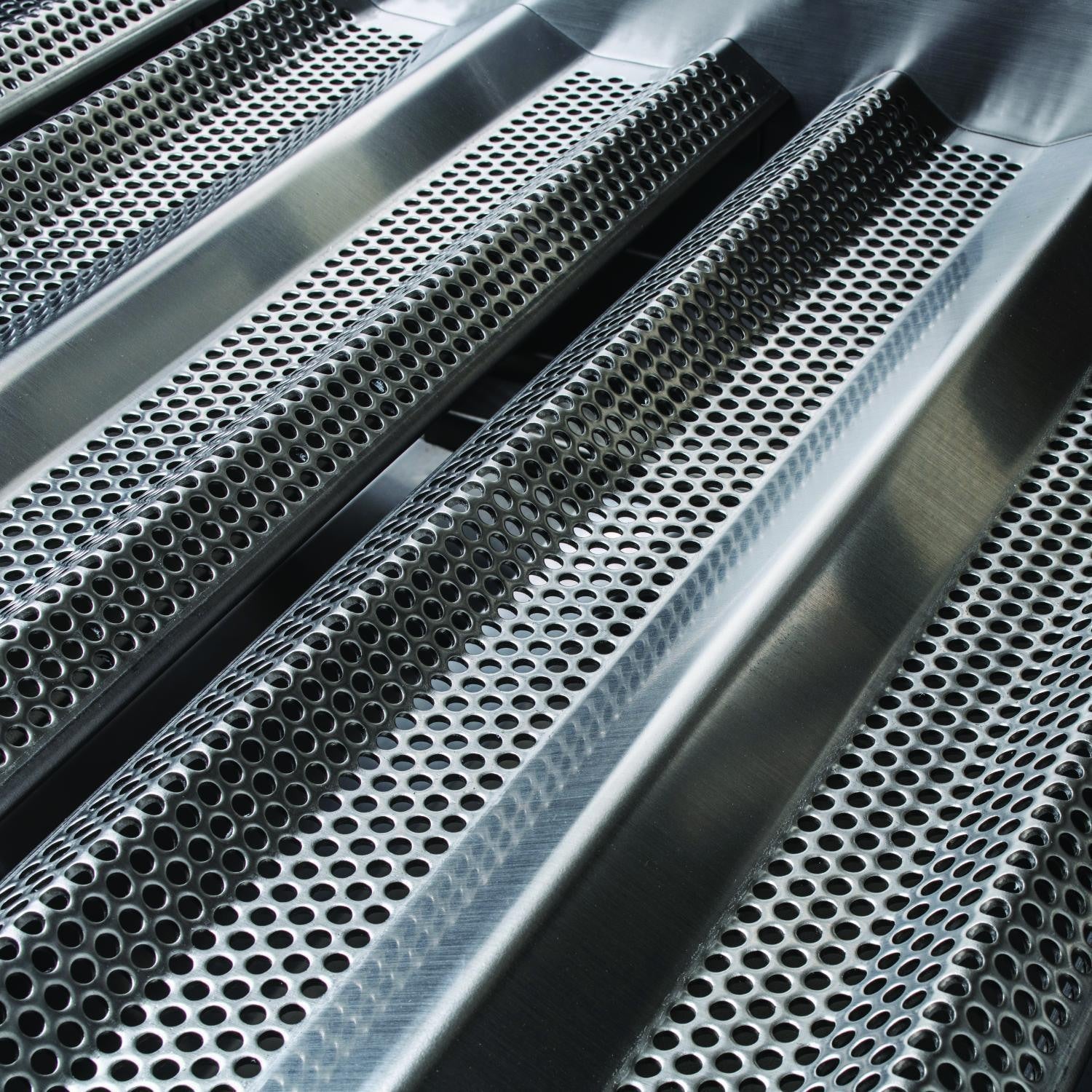 Blaze LTE+ 40-Inch 5-Burner Built-In Gas Grill w/ Lift-Assist Hood & Rear Infrared Burner