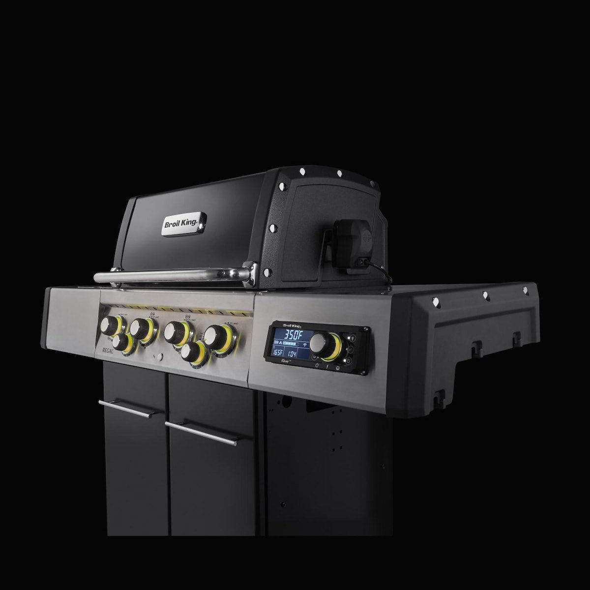 Broil King Regal Q 490 Pro IR 4-Burner Gas Grill