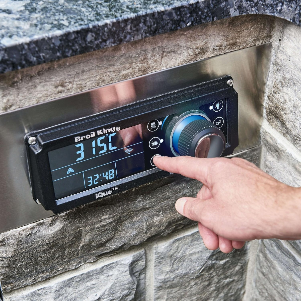 Broil King Imperial QS590 5-Burner Built-In Gas Grill With Rotisserie, Side Burner & iQue™ Technology Control