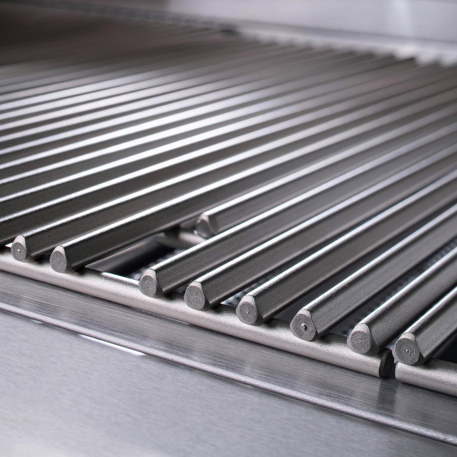 Blaze LTE 32-Inch 4-Burner Built-In Gas Grill with Rear Infrared Burner & Grill Lights (BLZ-4LTE2)