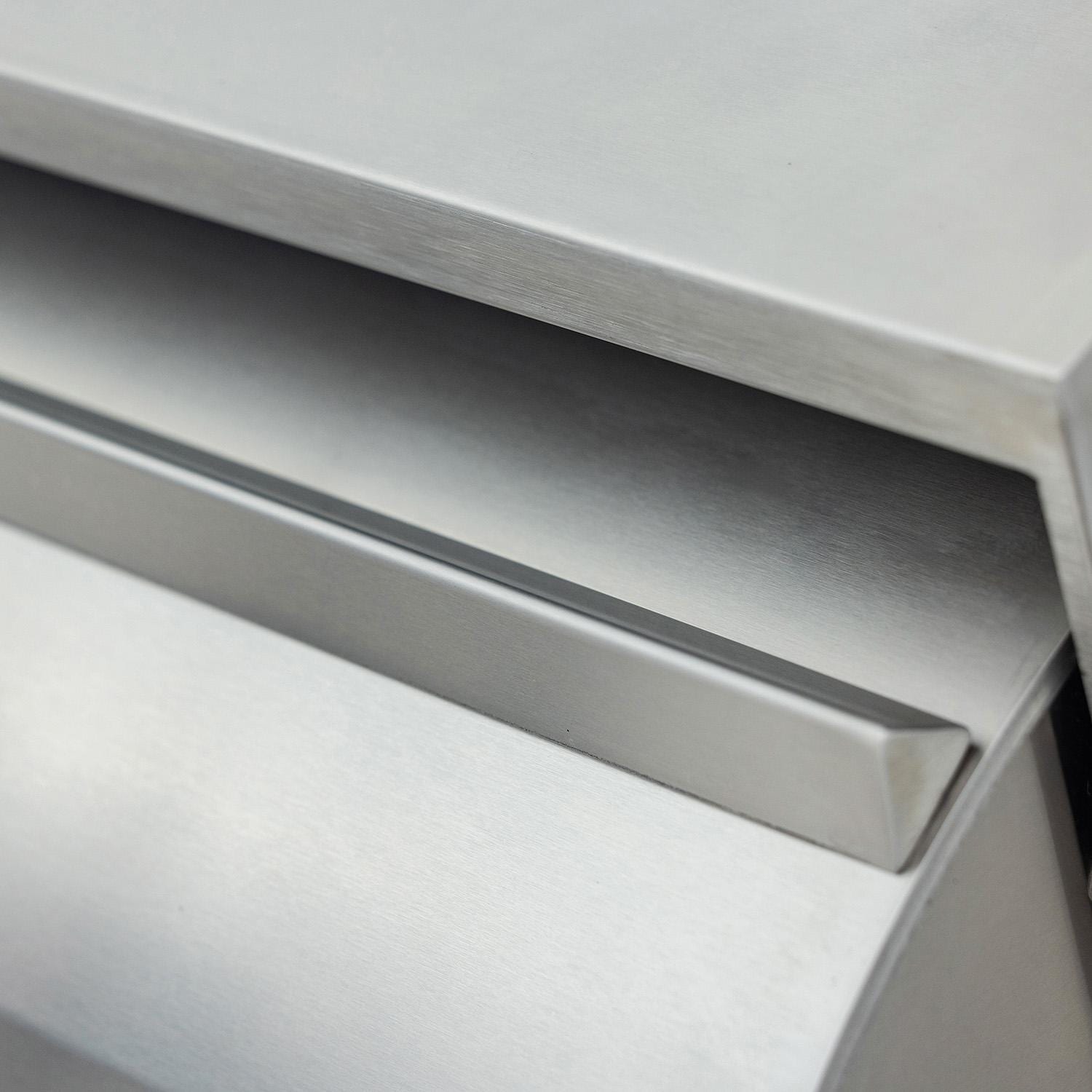 Blaze LTE PRO 40-Inch 5-Burner Built-in Grill w/ Digital Temperature Screen and Rear Infrared Burner