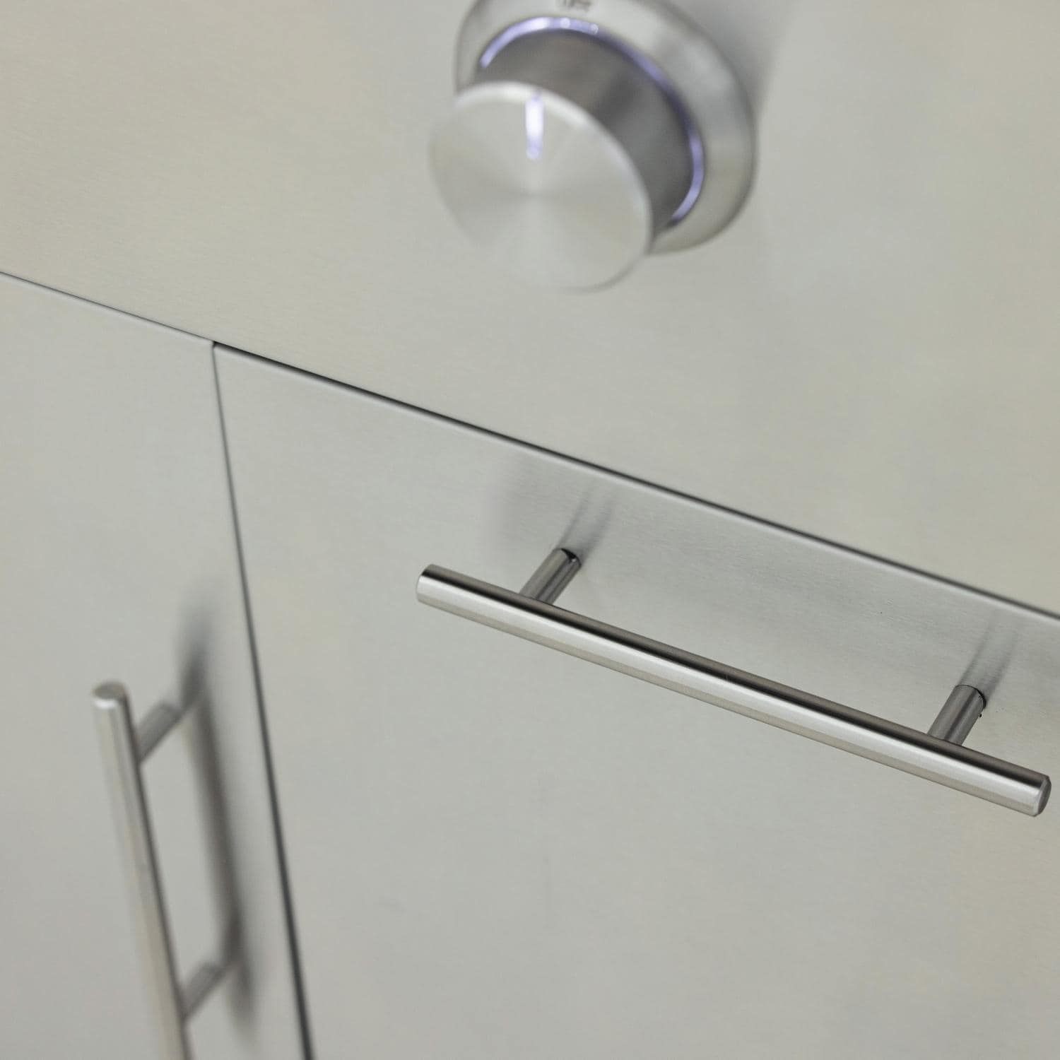 Blaze LTE+ 30-Inch Gas Griddle w/Lift-Assist Hood