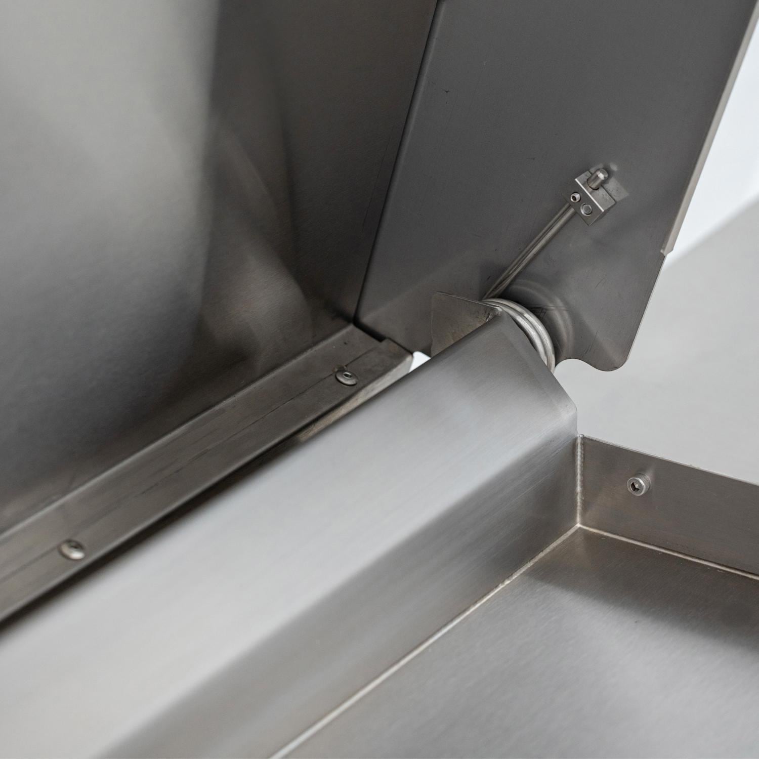 Blaze LTE PRO 40-Inch Gas Griddle w/Digital Temperature Screen & Lift-Assist Lid