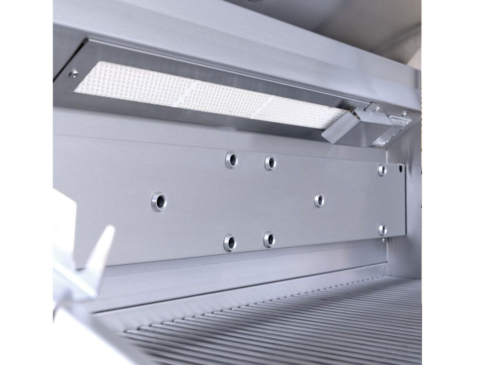 Summerset Quest 42-Inch 4 Burner Freestanding Gas Grill with Rear Infrared Burner, Rotisserie Kit & Drop-In Griddle Plate