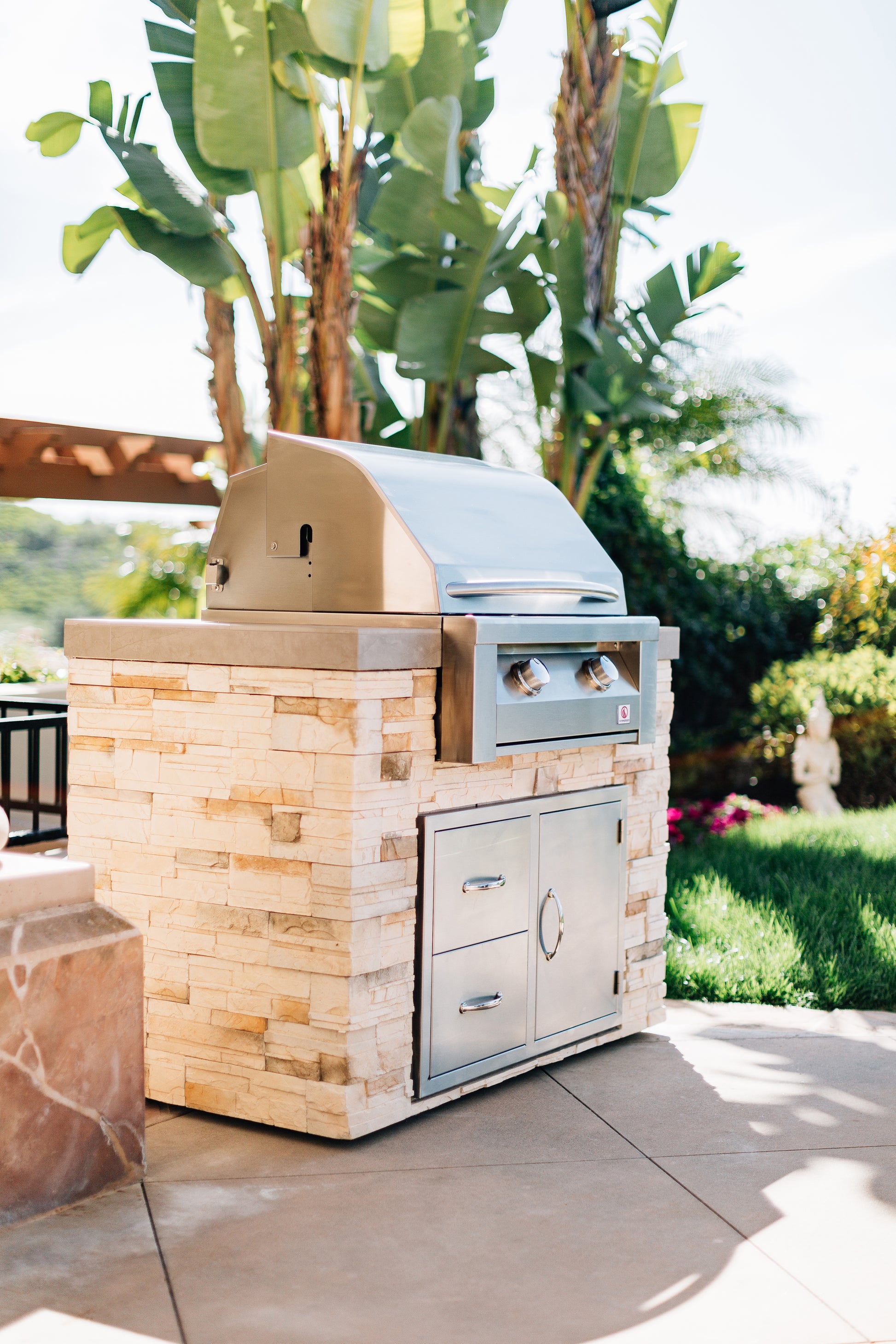 Summerset Resort 30-Inch 2-Burner Commercial Freestanding Gas Grill (SBG30+CART)