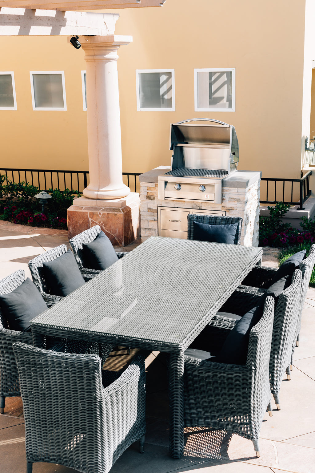 Summerset Resort 30-Inch 2-Burner Commercial Built-In Gas Grill