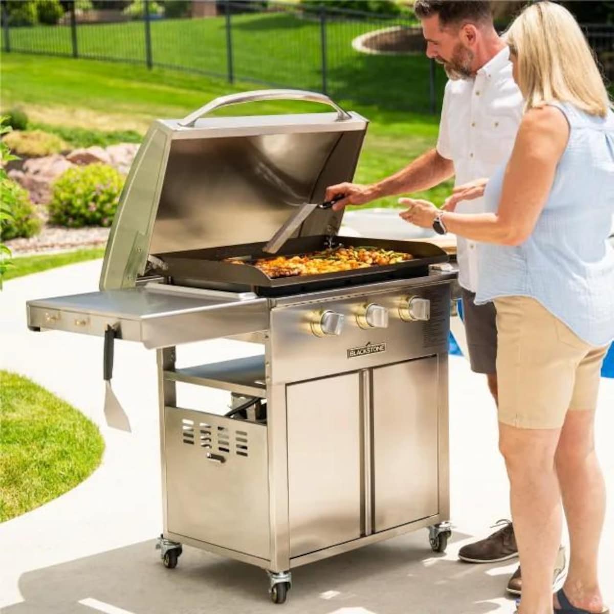 Blackstone Select 28 Inch Griddle W/ Cabinet (6009)