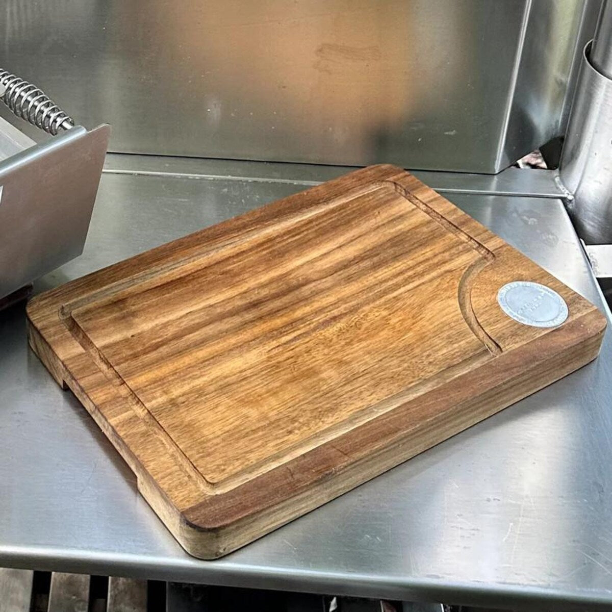 Tagwood BBQ 15 X 11 Inch Edge-Grain Cutting & Carving Board (TAWO04)