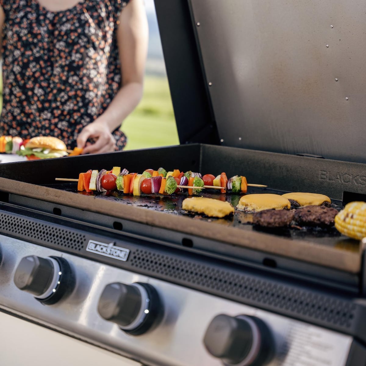 Blackstone 36 Inch Built In Natural Gas Griddle W/Hood & Insulated Jacket - 6303