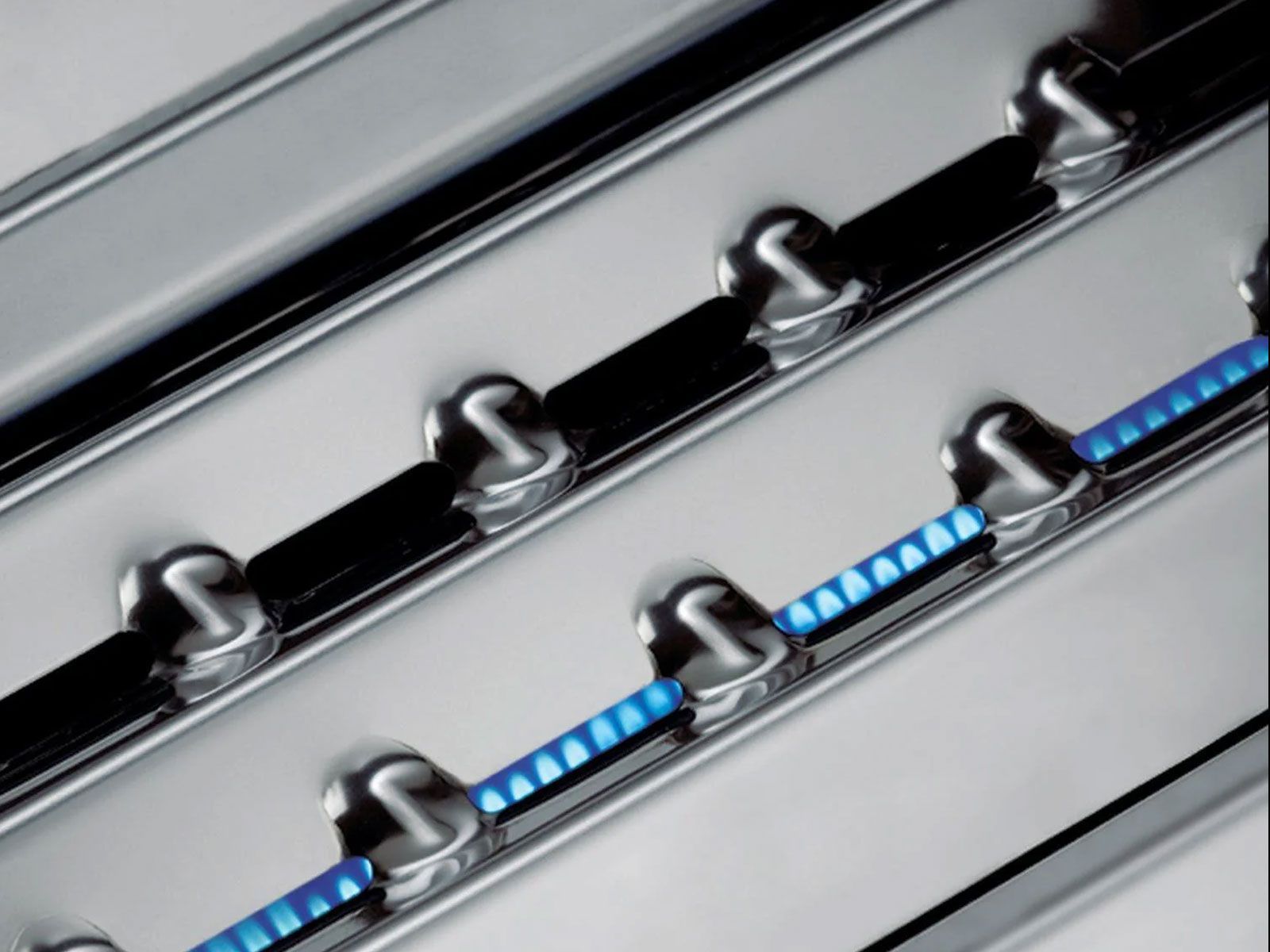 Broil King Crown 310 Shadow 3-Burner Gas Grill