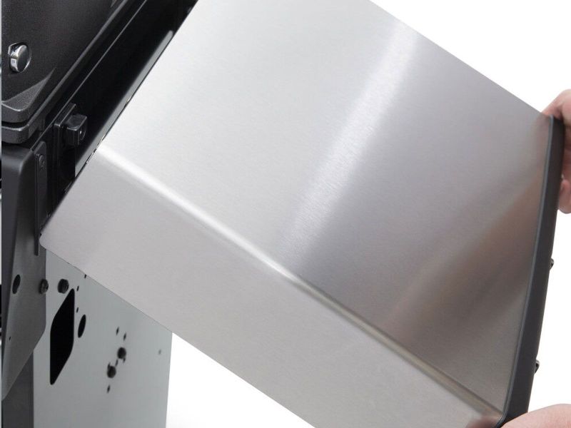 Broil King Baron 440 PRO 4-Burner Gas Grill With With Side Burner