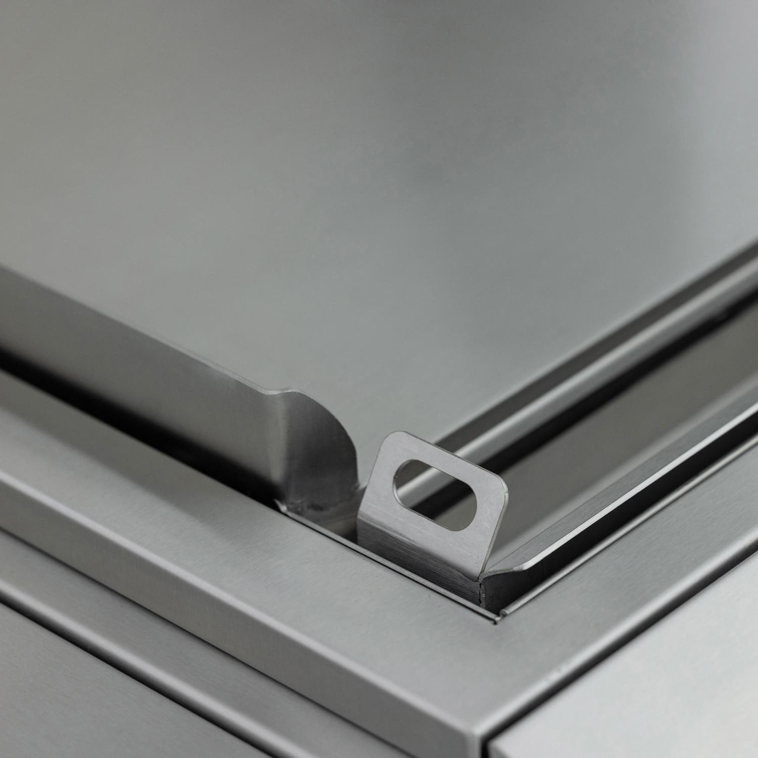 Blaze LTE+ 30-Inch Gas Griddle w/Lift-Assist Hood (BLZ-GRIDDLE-LTE3 + CART)