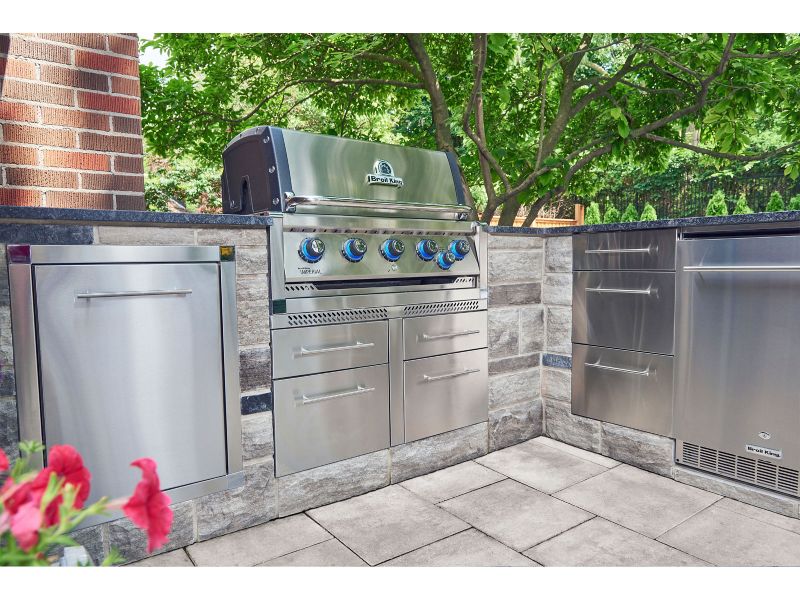 Broil King Imperial S570 5-Burner Built-In Gas Grill With Rotisserie