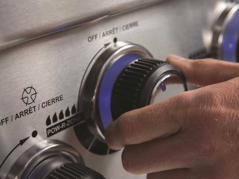 Broil King Regal S590 Pro IR 5-Burner Gas Grill With Rotisserie & Infrared Side Burner