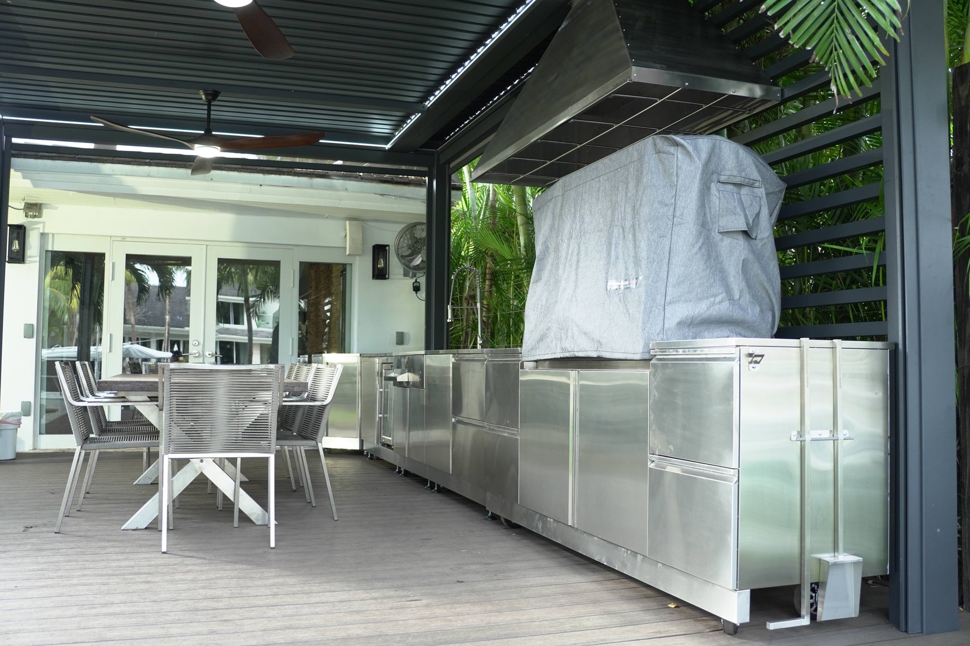 Tagwood BBQ Fully Assembled Built-In Santa Maria Argentine Wood Fire & Charcoal Grill - BBQ05SSF