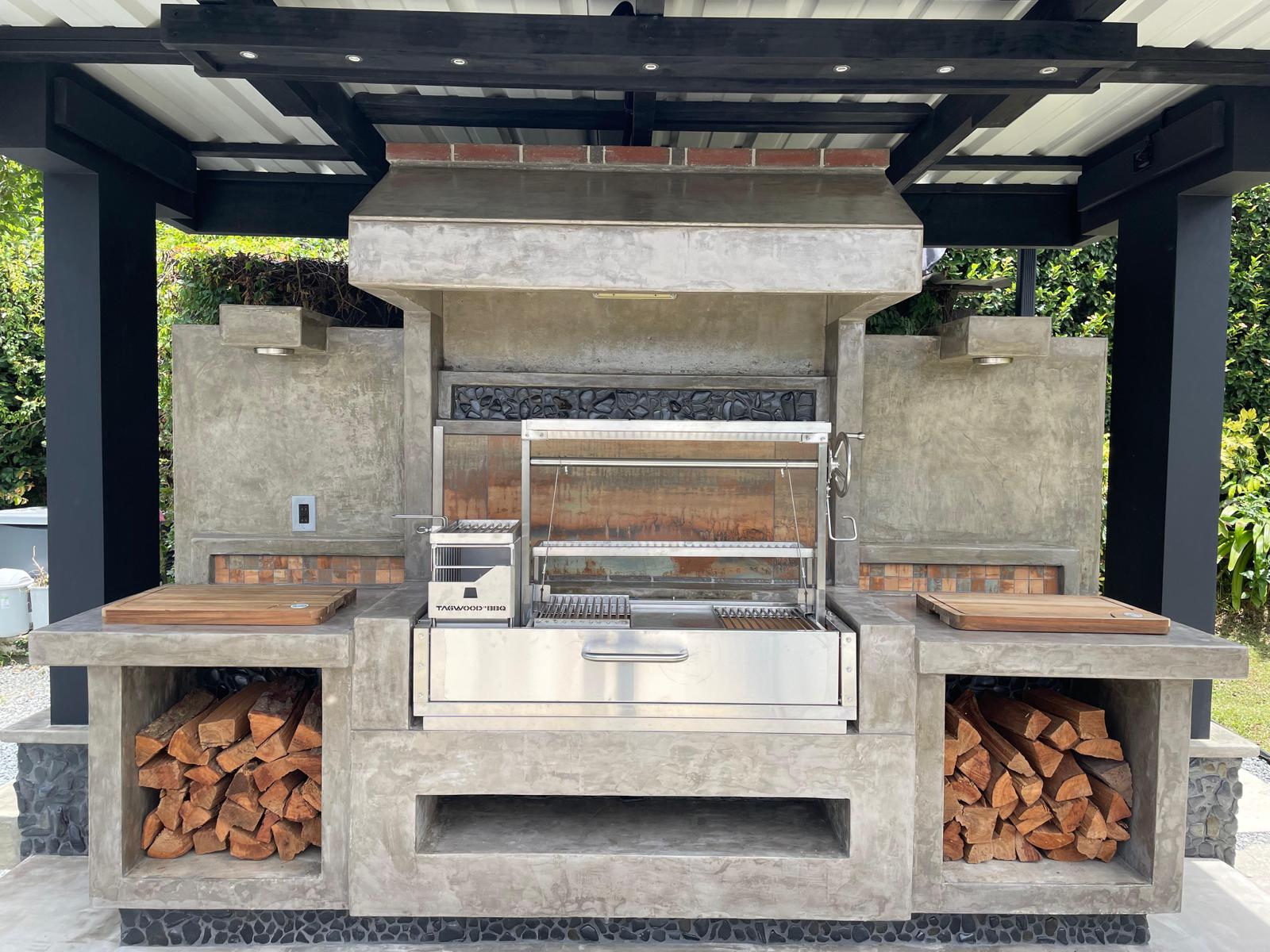 Tagwood BBQ Fully Assembled Built-In Santa Maria Argentine Wood Fire & Charcoal Grill - BBQ05SSF