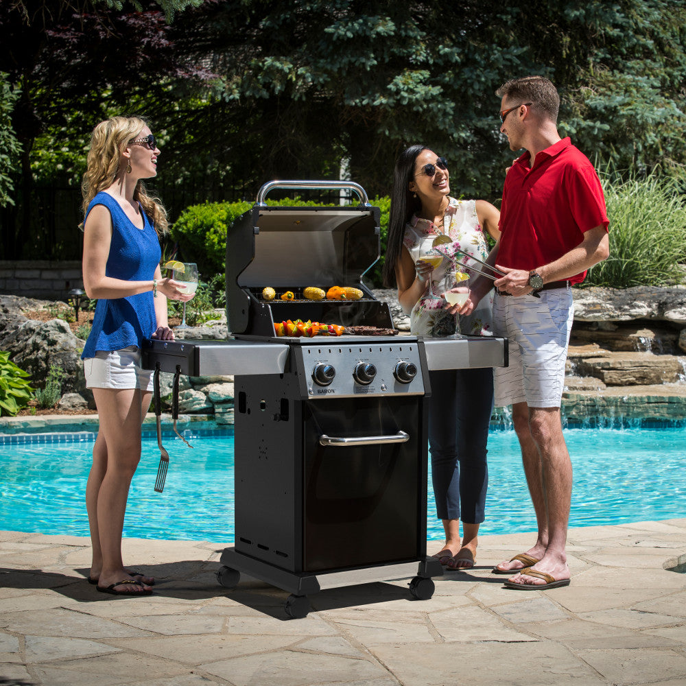Broil King Baron 320 Pro 3-Burner Freestanding Grill