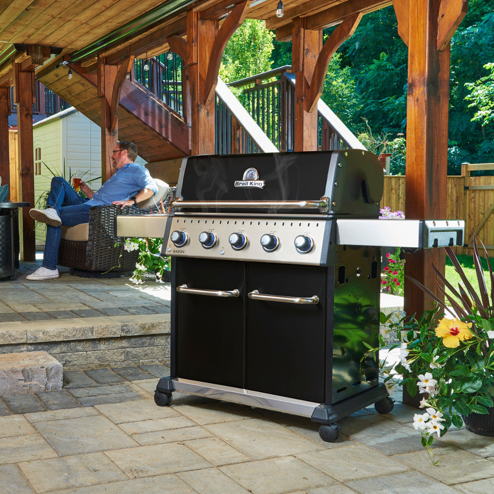 Broil King Baron 520 Pro 5-Burner Freestanding Gas Grill (876217/4)