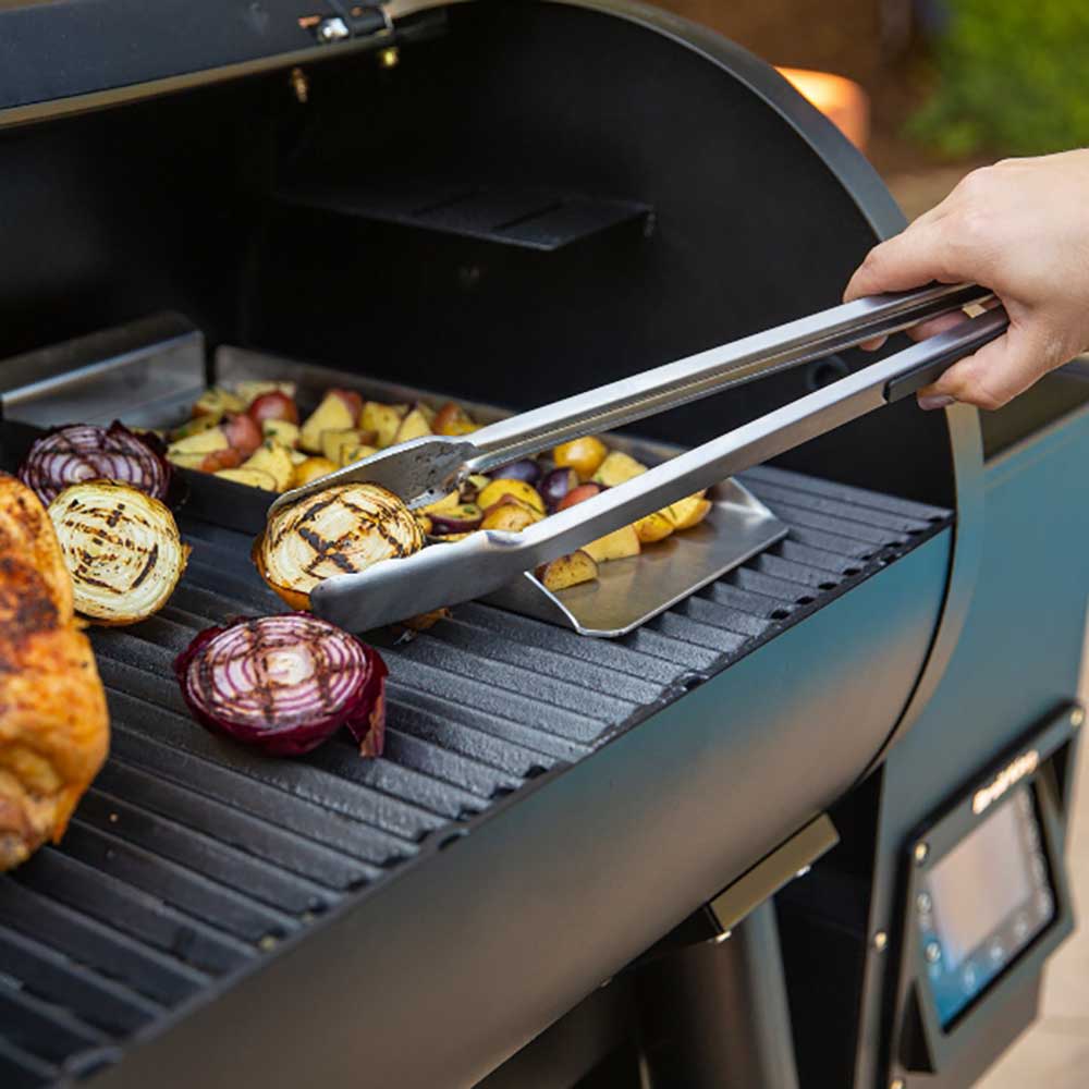 Broil King Crown Pellet 500 Wi-Fi & Bluetooth Controlled 32-Inch Pellet Grill (494051)