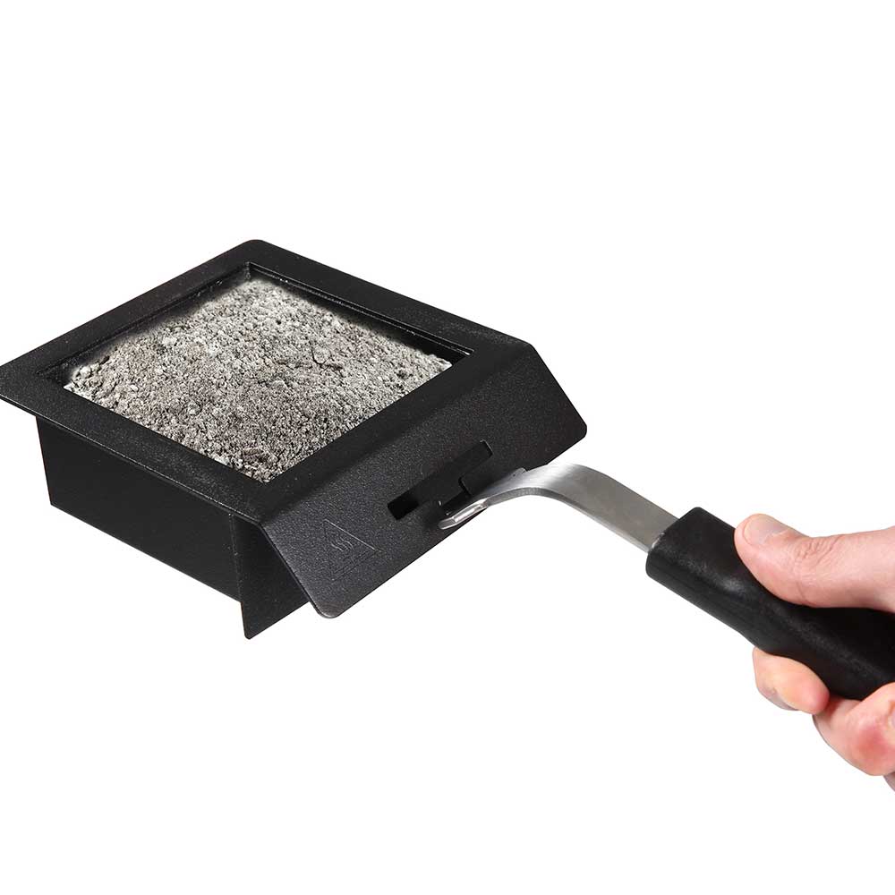 Broil King Regal Pellet 500 Wi-Fi & Bluetooth Controlled 32-Inch Pellet Grill (496051)