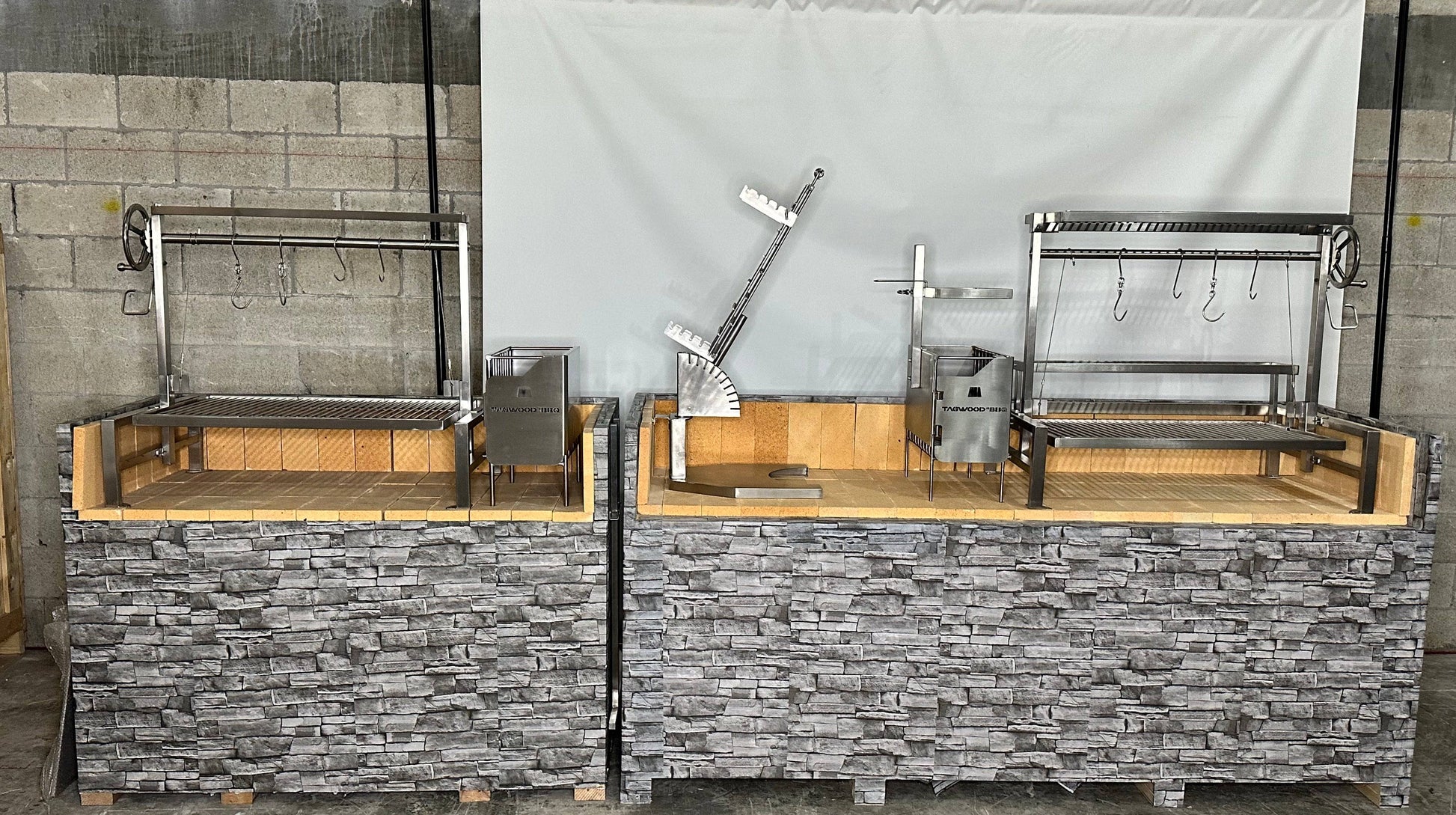 Tagwood BBQ Insert Style Argentine Santa Maria Wood Fire & Charcoal Gaucho Grill Without Firebricks - BBQ09SSFRONT