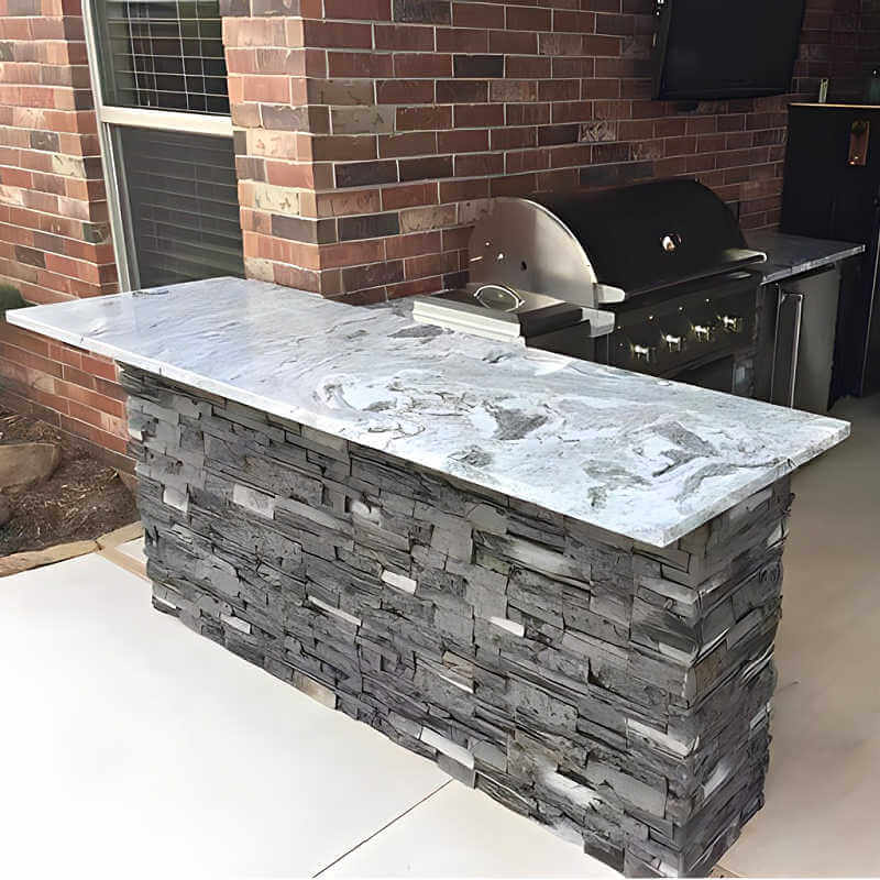 Isla de cocina exterior de 2,4 m con parrilla de gas Blaze LTE de 81 cm, refrigerador de 61 cm, quemador Power, puertas dobles de 81 cm y cajón doble. 