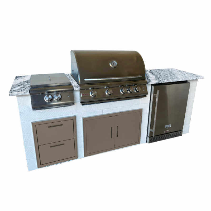 Isla de cocina exterior de 2,4 m con parrilla de gas Blaze LTE de 81 cm, refrigerador de 61 cm, quemador Power, puertas dobles de 81 cm y cajón doble. 