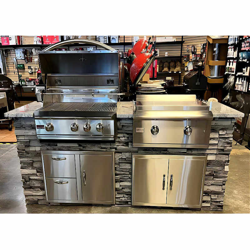 Isla de cocina lineal para exteriores de 2,4 m con parrilla profesional Blaze LUX de 86 cm, plancha LTE, puertas dobles y cajón combinado 