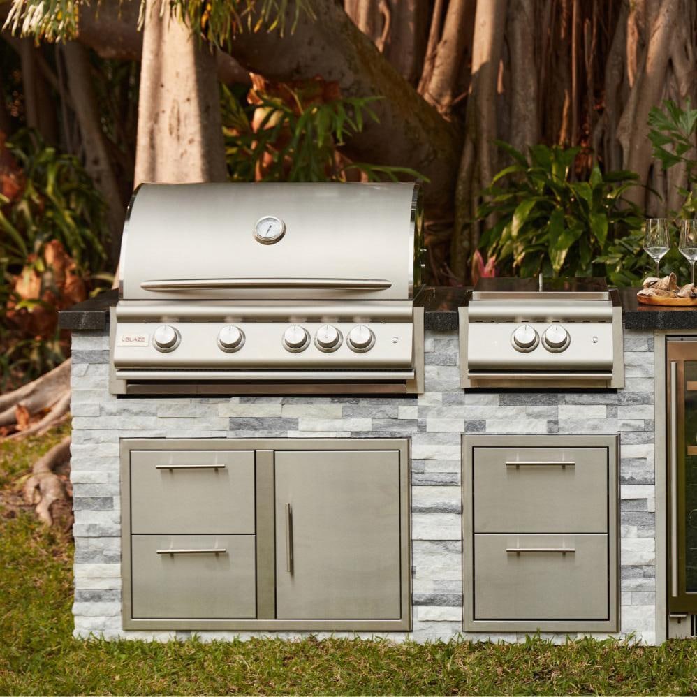 Blaze LTE+ 32-Inch 4-Burner Built-In Gas Grill w/ Lift-Assist Hood & Rear Infrared Burner (BLZ-4LTE3)
