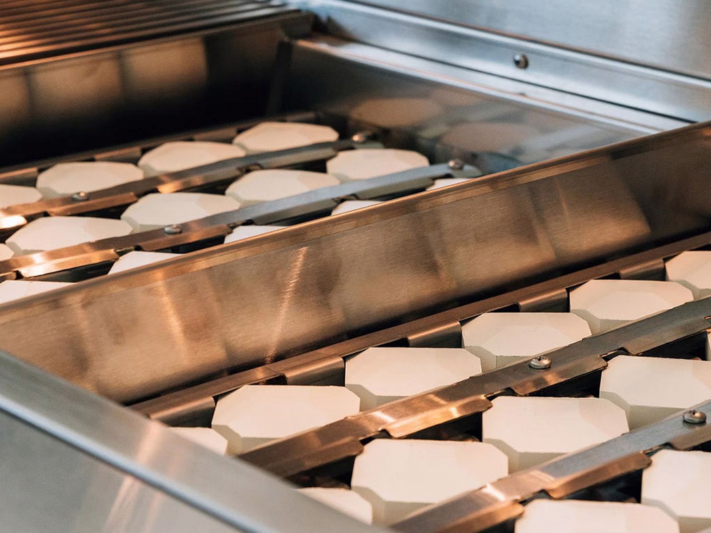 Parrilla de gas Estate Freedom de 30 pulgadas y 2 quemadores con quemador infrarrojo trasero de American Made Grills 