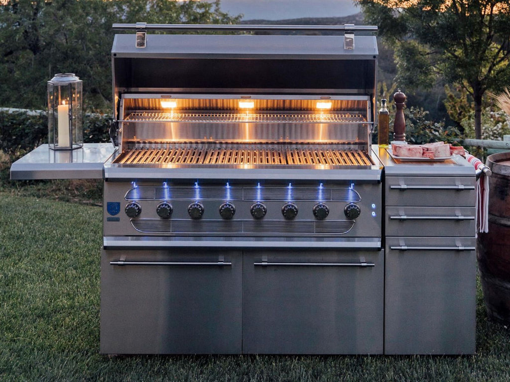 Parrilla híbrida American Made Grills Muscle de 54 pulgadas (leña, carbón y gas) con quemador infrarrojo y kit de asador. 