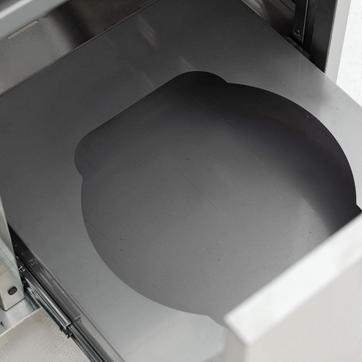 Blaze LTE PRO 40-Inch Gas Griddle w/Digital Temperature Screen & Lift-Assist Lid (BLZ-GRIDDLE40+CART)