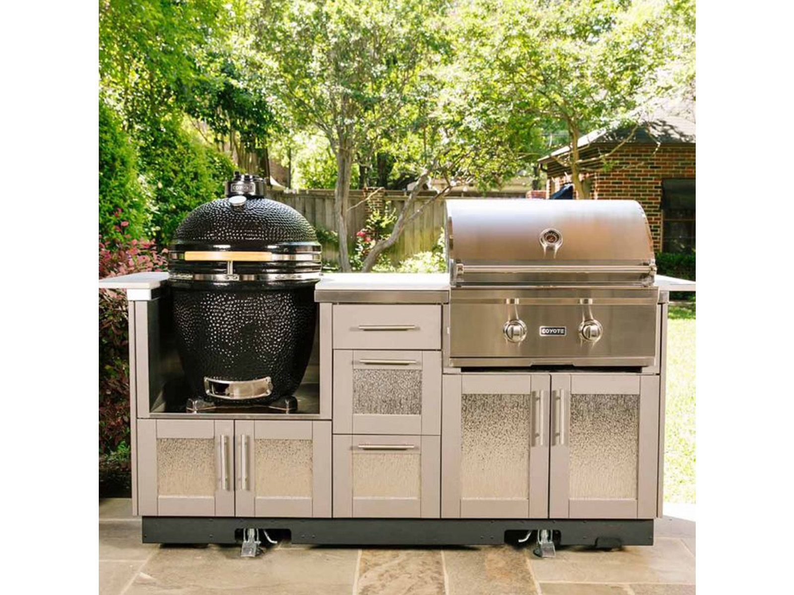 coyote asado ceramic smoker