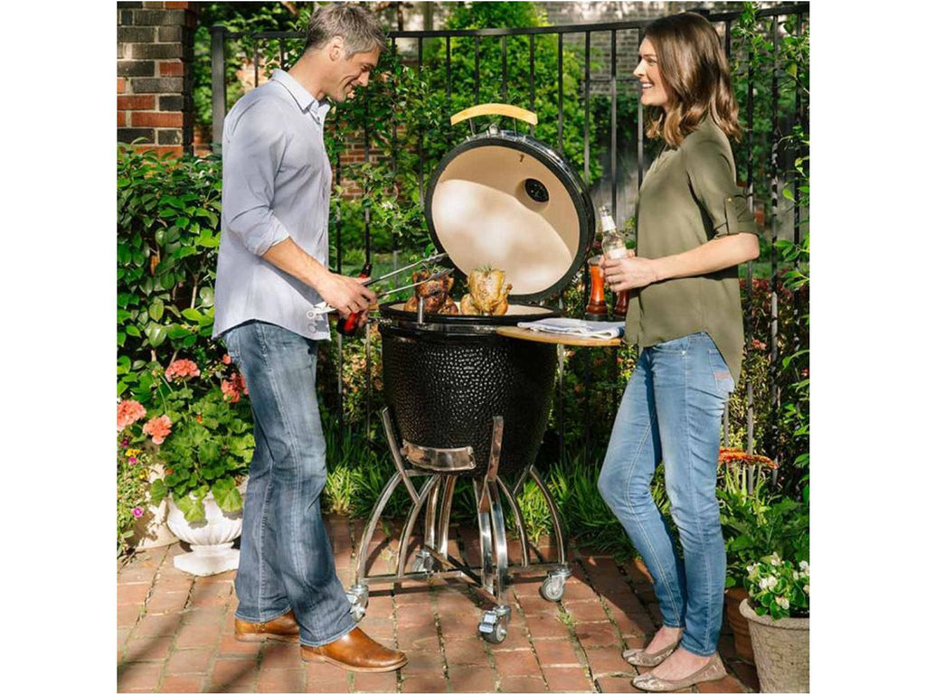 Ahumador de cerámica Coyote Asado en carrito con estantes laterales 