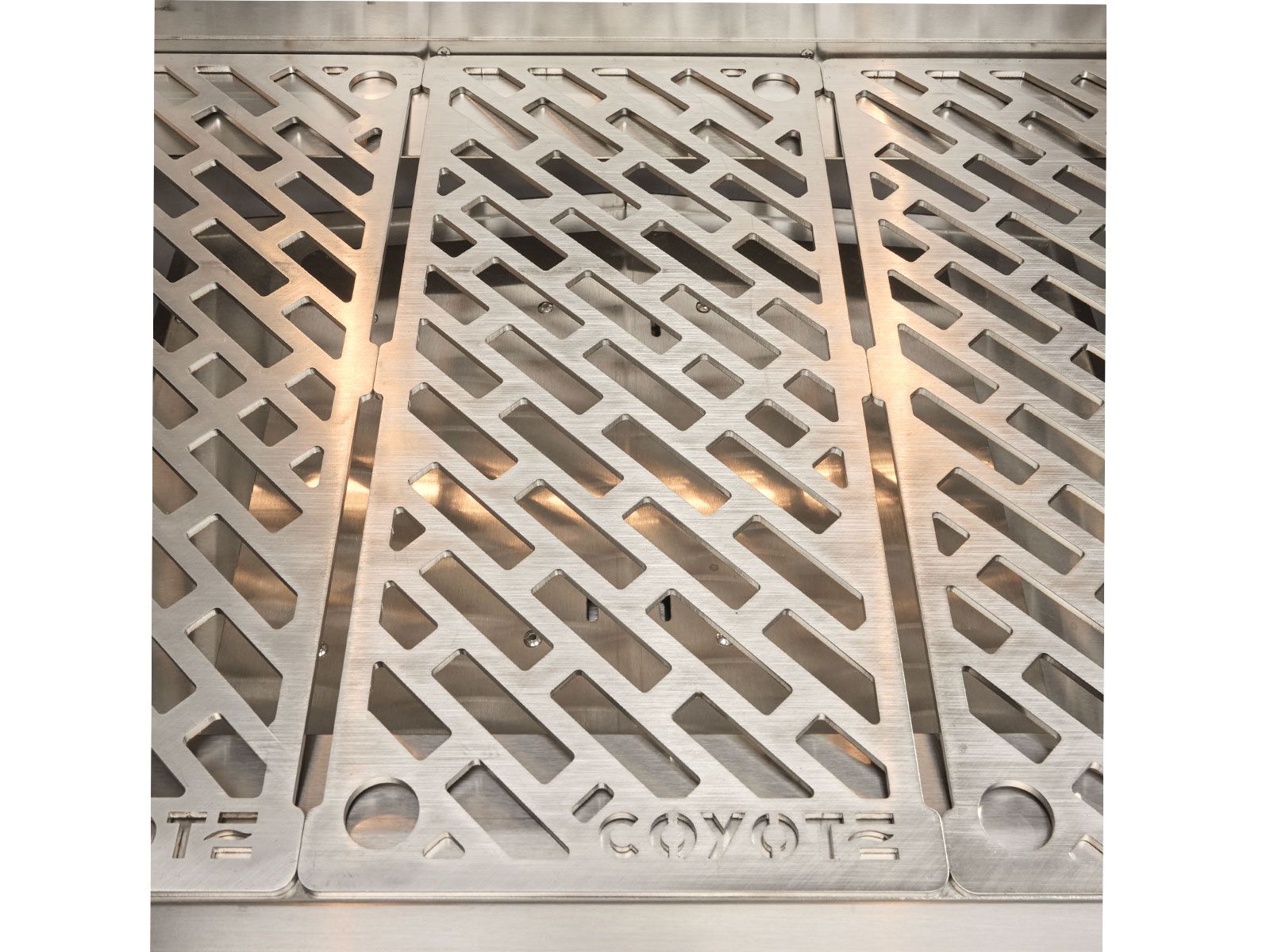 Parrilla de pellets Coyote Next-Gen de 28 pulgadas con carrito 