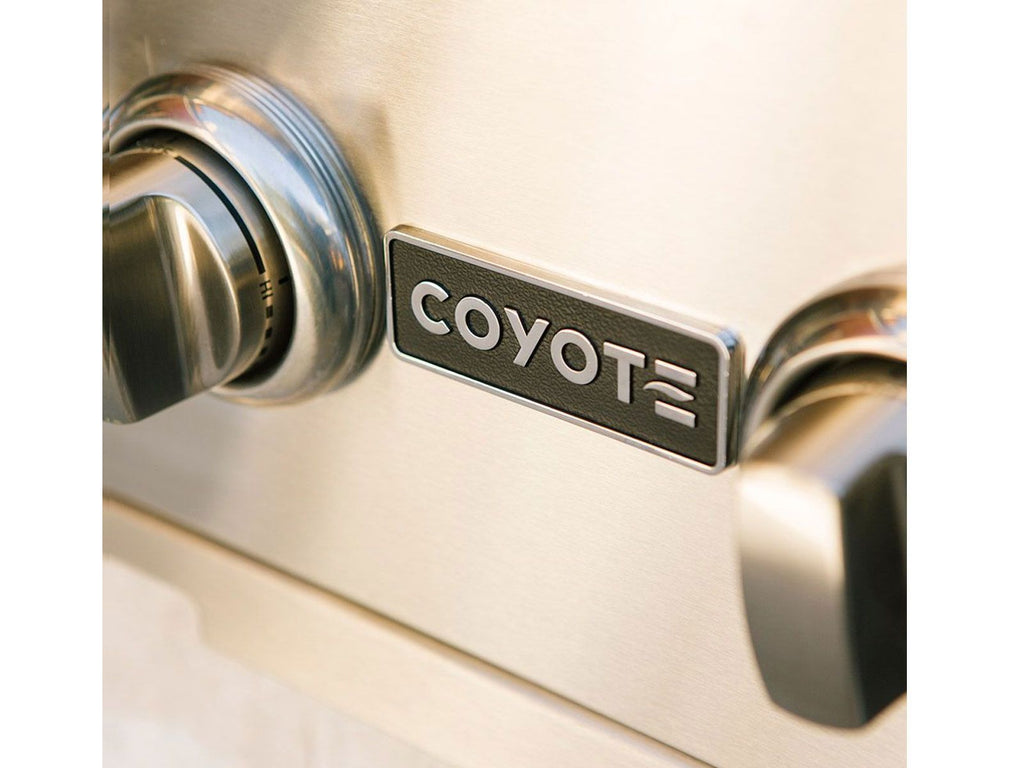 Parrilla a gas empotrada Coyote serie S de 30 pulgadas y 3 quemadores con quemador infrarrojo RapidSear y asador. 