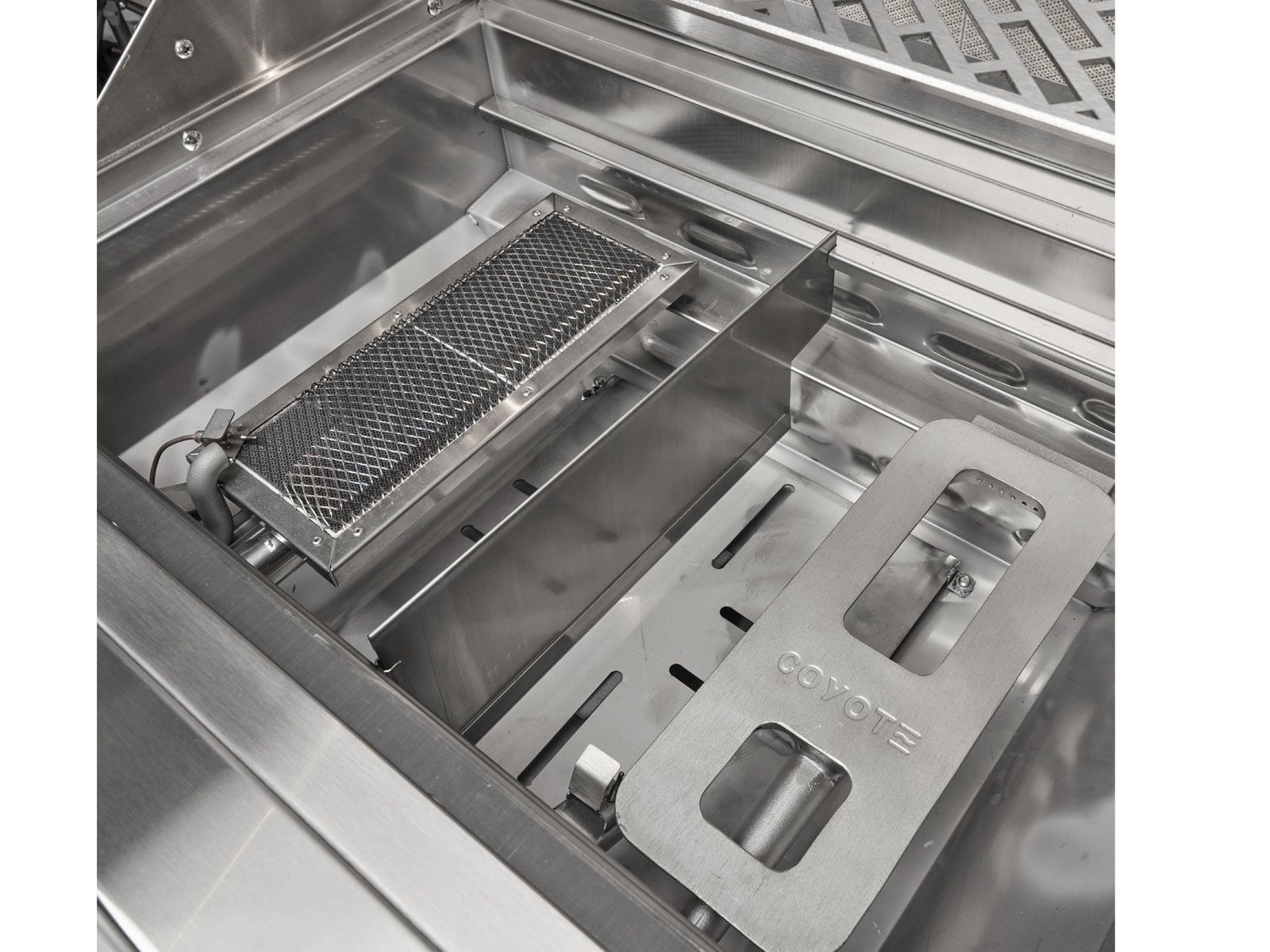 Parrilla de gas independiente Coyote CL-Series de 36 pulgadas y 4 quemadores en carrito 