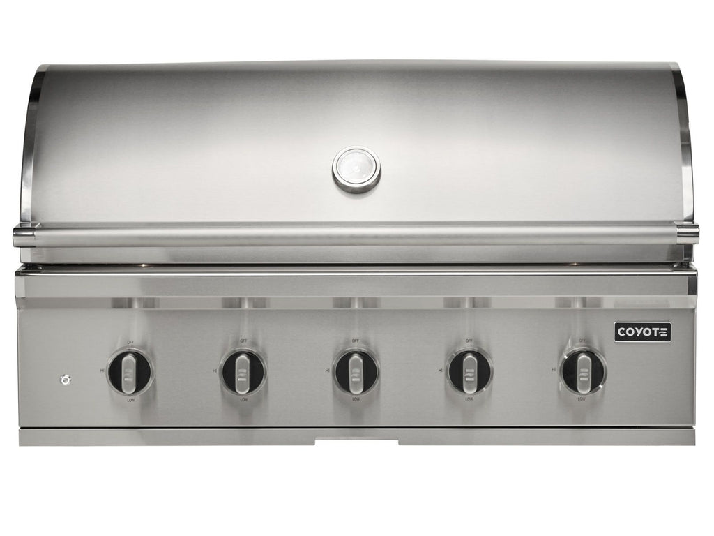coyote cl-series 42-inch 5-burner freestanding gas grill on cart