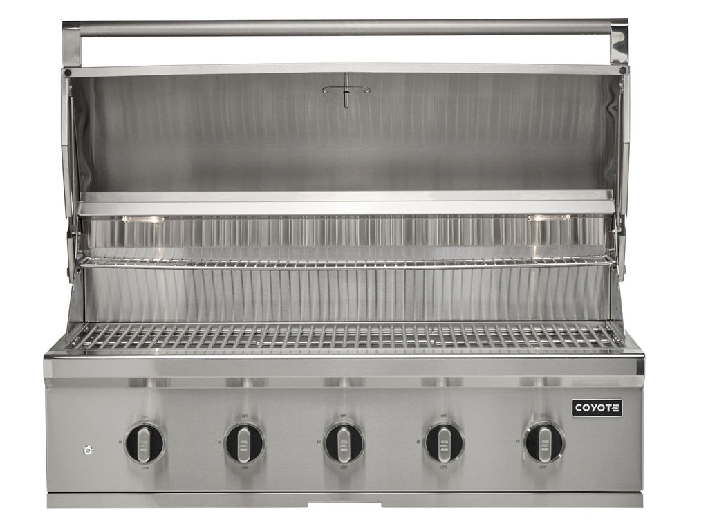 coyote cl-series 42-inch 5-burner freestanding gas grill on cart