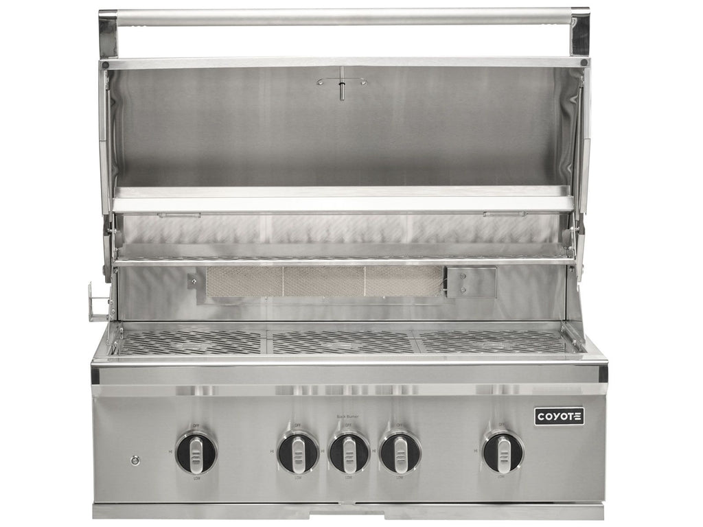 Parrilla a gas independiente Coyote serie SL de 36 pulgadas y 5 quemadores sobre carrito con briquetas de cerámica, quemador para sellar, quemador trasero infrarrojo y kit de asador. 