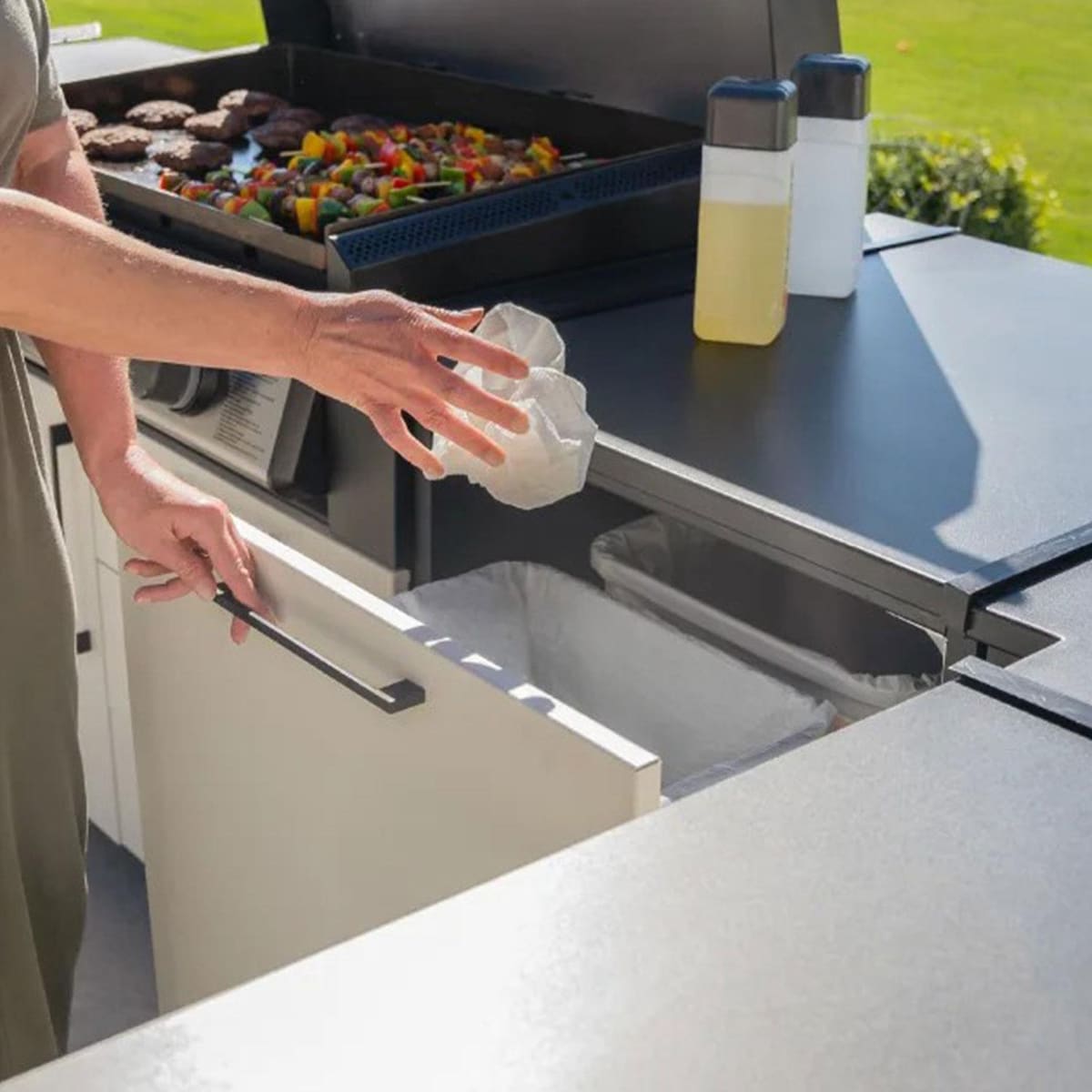Blackstone 24 Inch Kitchen Trash Bin Module