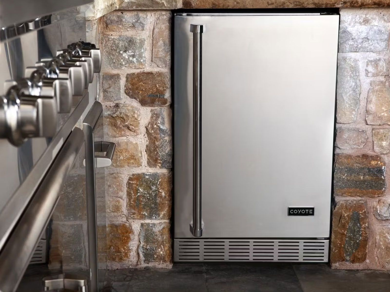 coyote 21-inch 4.1 cu. ft. right hinge outdoor rated compact refrigerator