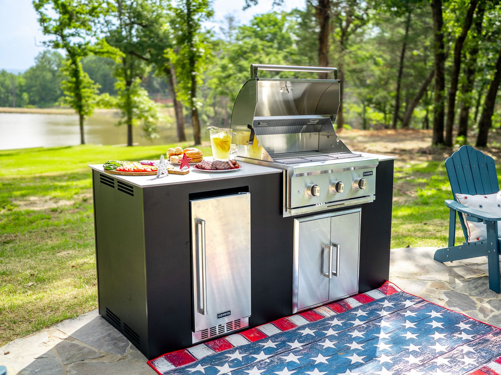 Haven 6-ft outdoor kitchen island with c-series 30-inch 3-burner built-in gas grill, refrigerator & double access doors